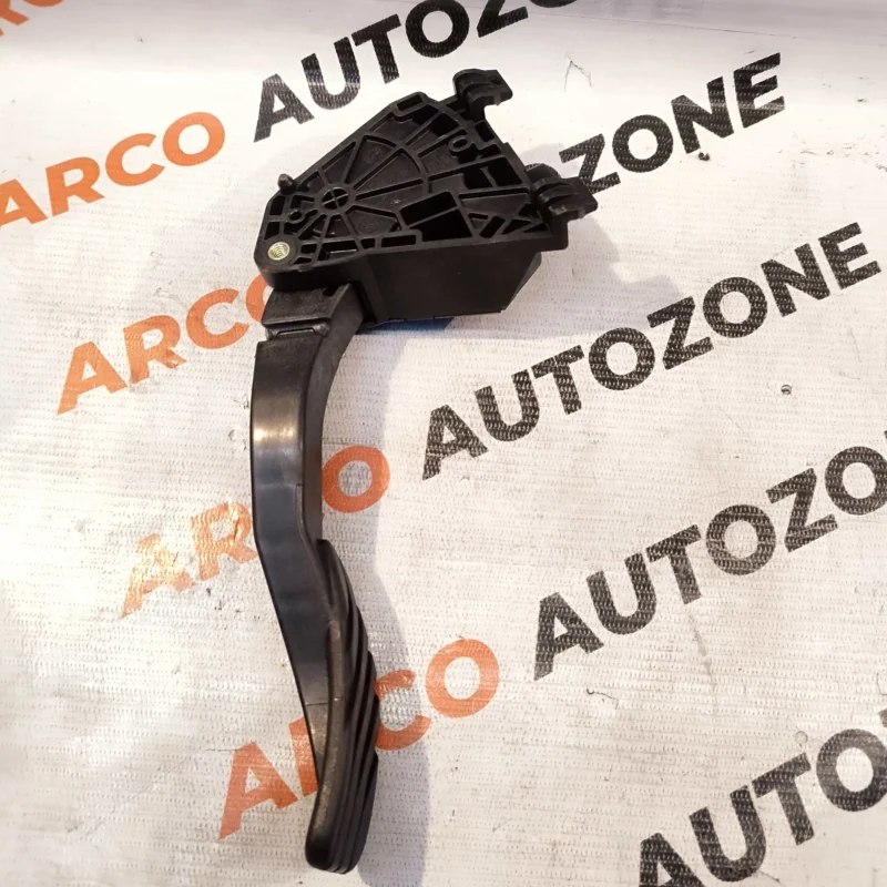 ACCELETOR PADLE RENAULT KWID RENAULT 180104150R - Image 2