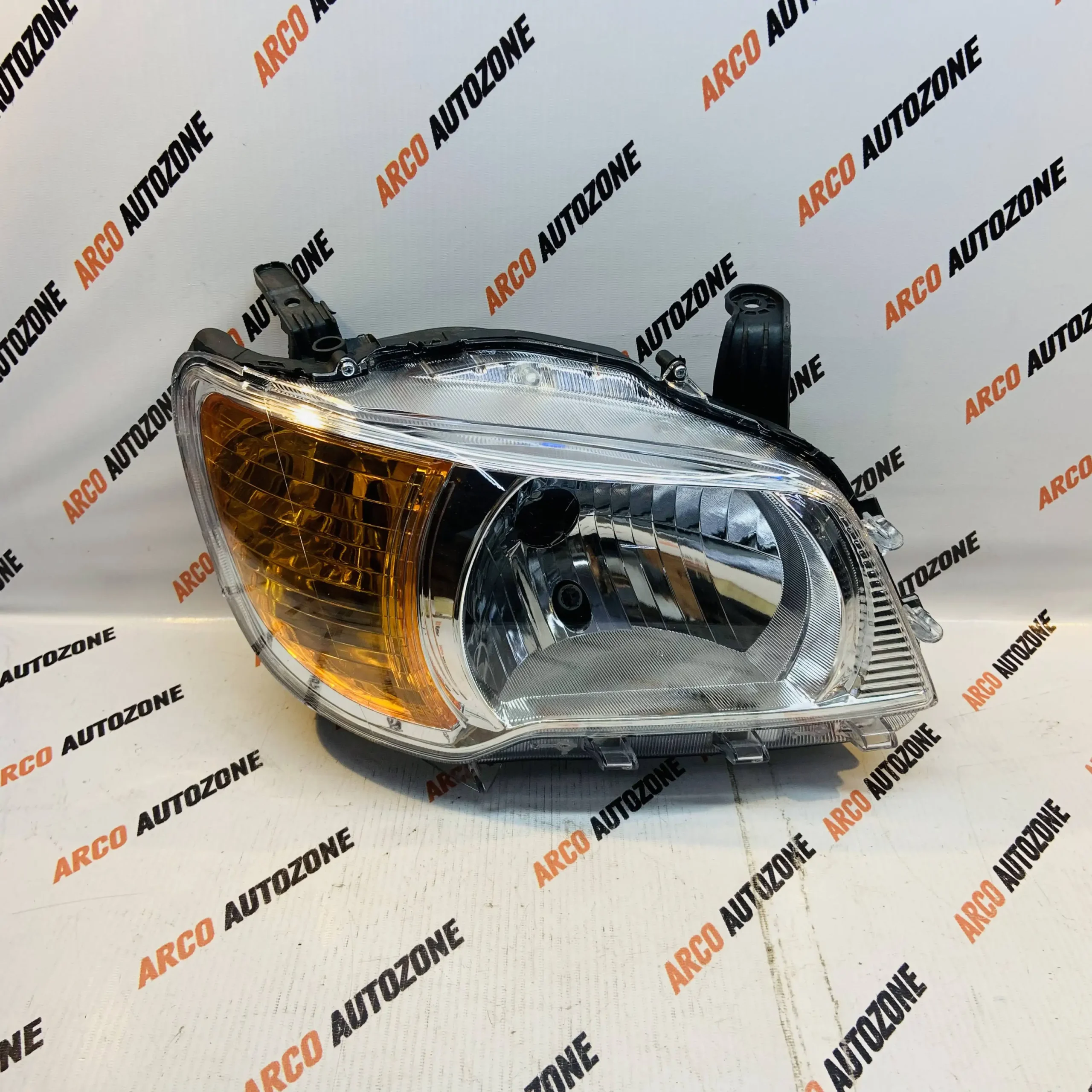 MARUTI SUZUKI ALTO K10 1ST GEN LUMAX 028HLAKDWMR HEAD LIGHT RIGHT SIDE