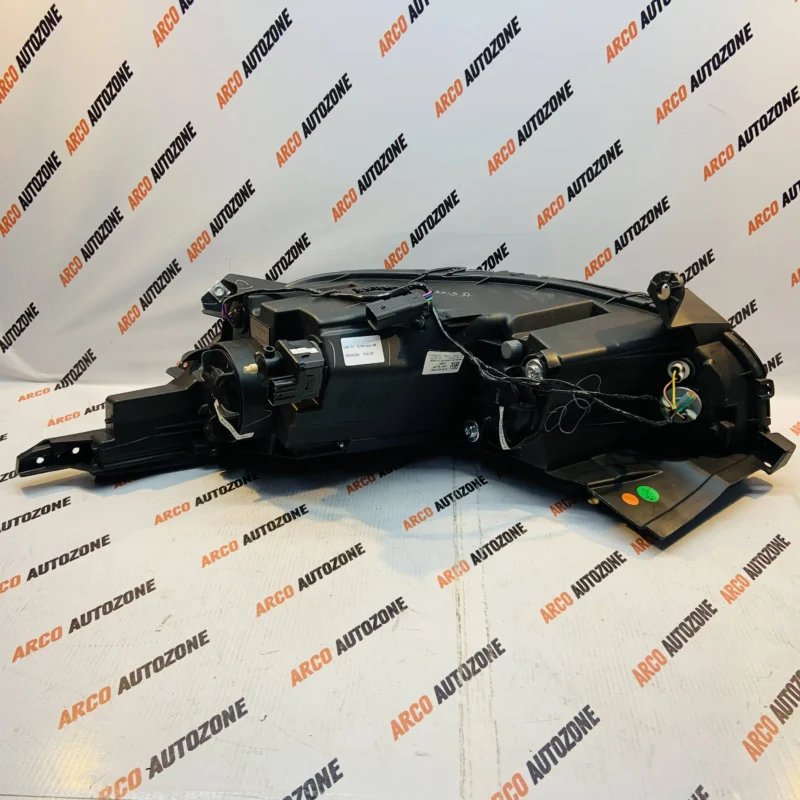 TATA ALTROZ PROJECTOR HEAD LIGHT RIGHT SIDE - Image 3