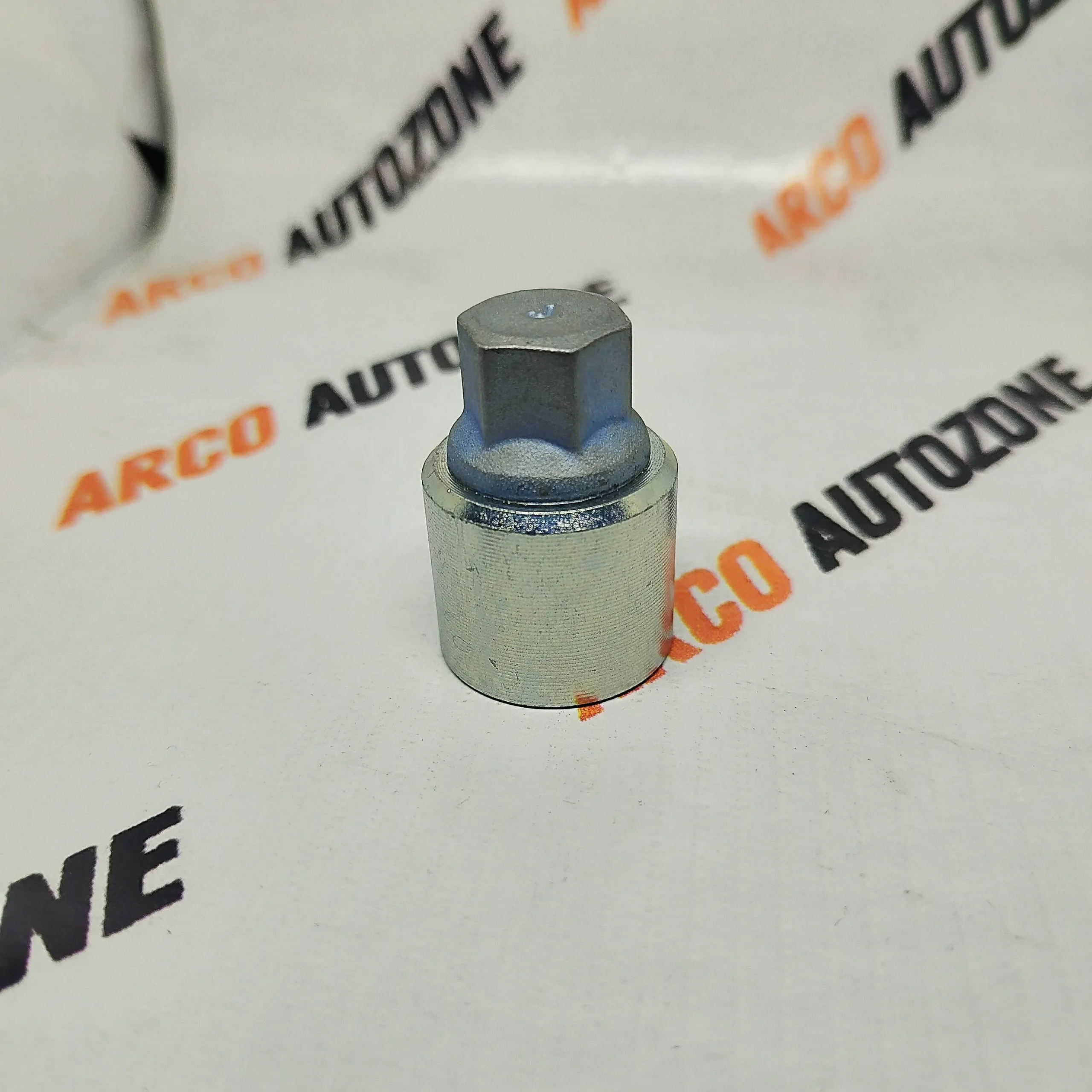 SPECIAL WHEEL NUT AUDI 4 J CAR