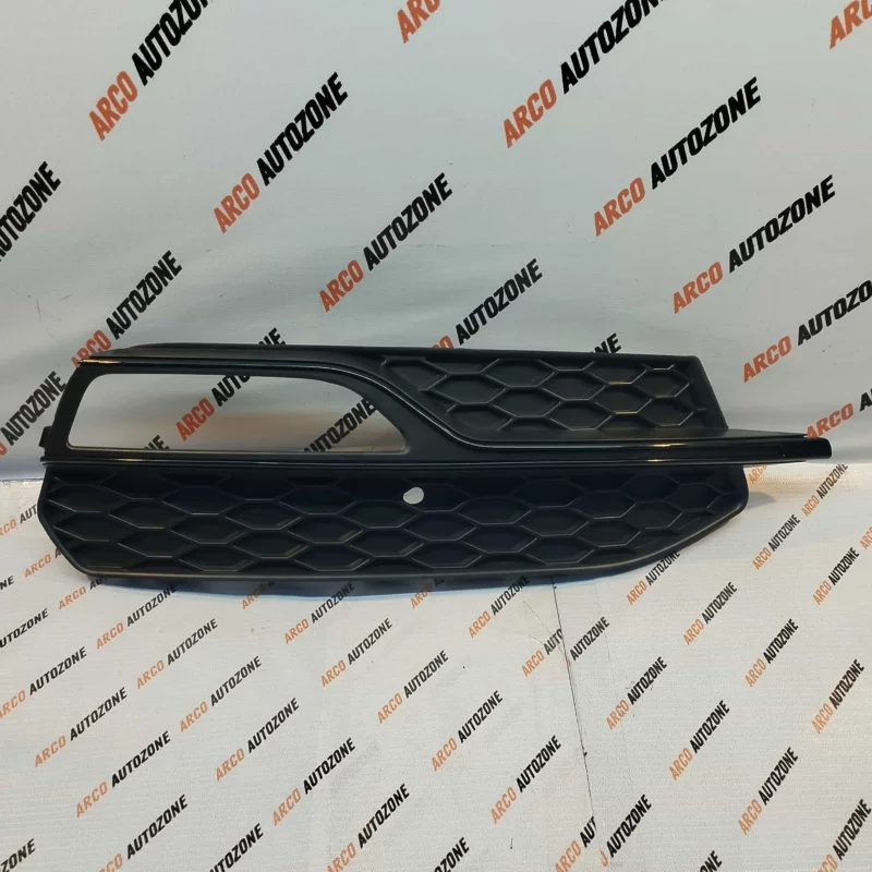 AUDI A3 HOLE 8V3807682G FOG LAMP COVER RIGHT SIDE