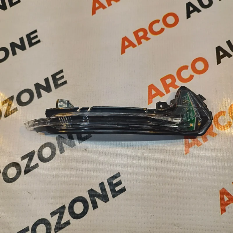 AUDI A6 C7 2014-17 SIDE GLASS INDICATOR RIGHT SIDE