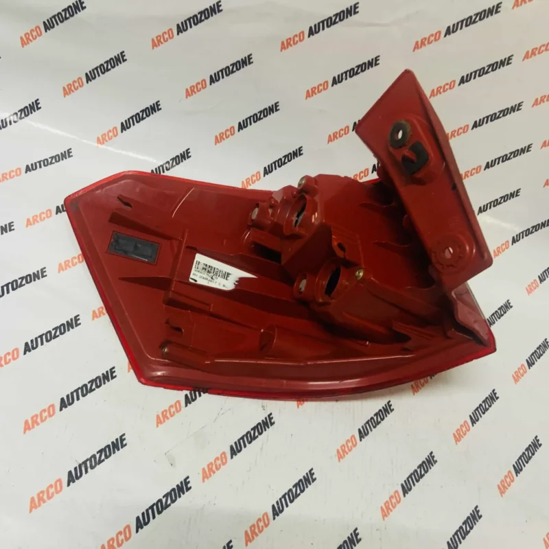 MARUTI SUZUKI BREZZA NON LED SEMI USED RIGHT HAND - Image 2