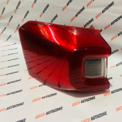 MARUTI SUZUKI BREZZA 2ND GEN LED SEMI USED LEFT HAND