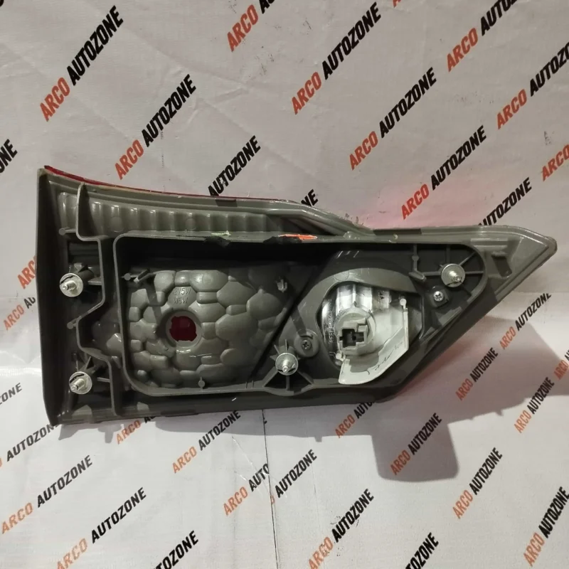 HONDA CITY 7TH GEN SEMI USED DICKY LIGHT RIGHT SIDE - Image 2