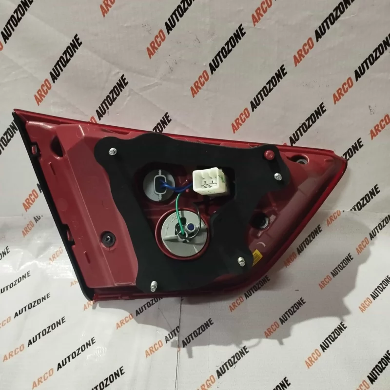 HYUNDAI CRETA 1ST GEN 92404A0000 DICKY LIGHT RIGHT SIDE - Image 2