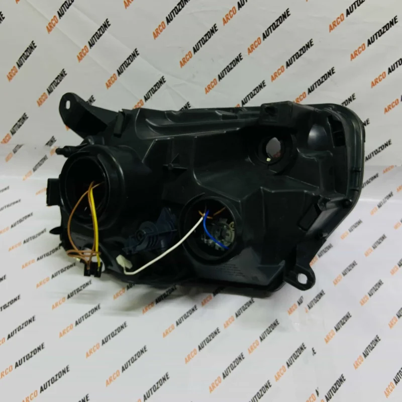 RENAULT DUSTER 3RD GEN HEAD LIGHT RIGHT SIDE - Image 3