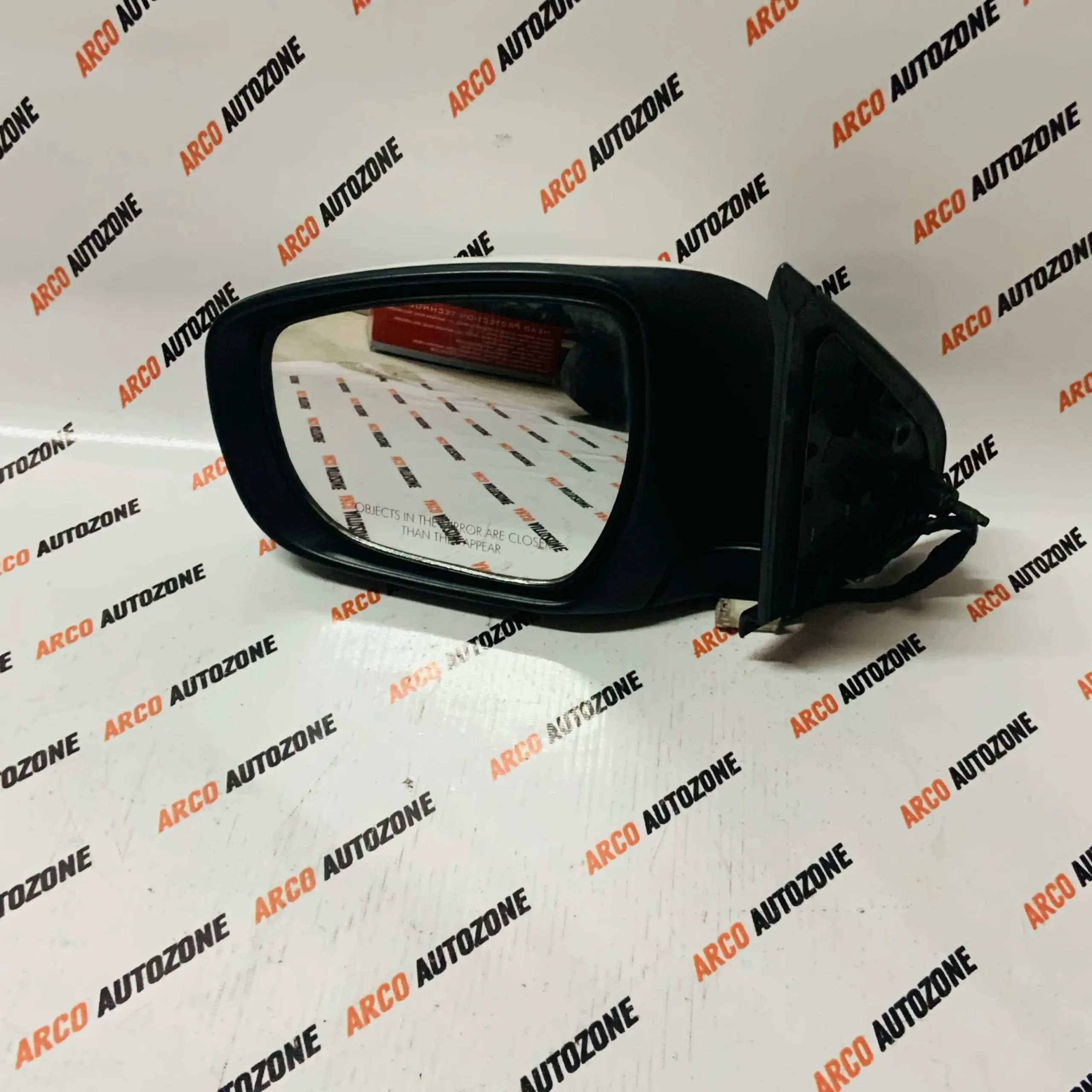 MARUTI SUZUKI DZIRE 2018 7 WIRE SEMI USED OUTSIDE MIRROR LEFT SIDE