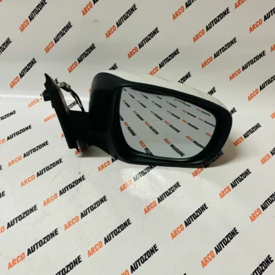 MARUTI SUZUKI DZIRE 2018 7 WIRE SEMI USED OUTSIDE MIRROR RIGHT SIDE