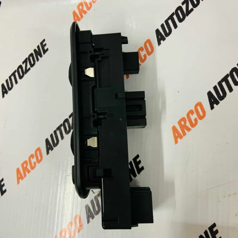 FORD ECO SPORT GAPC WINDOW SWITCH MAIN - Image 3