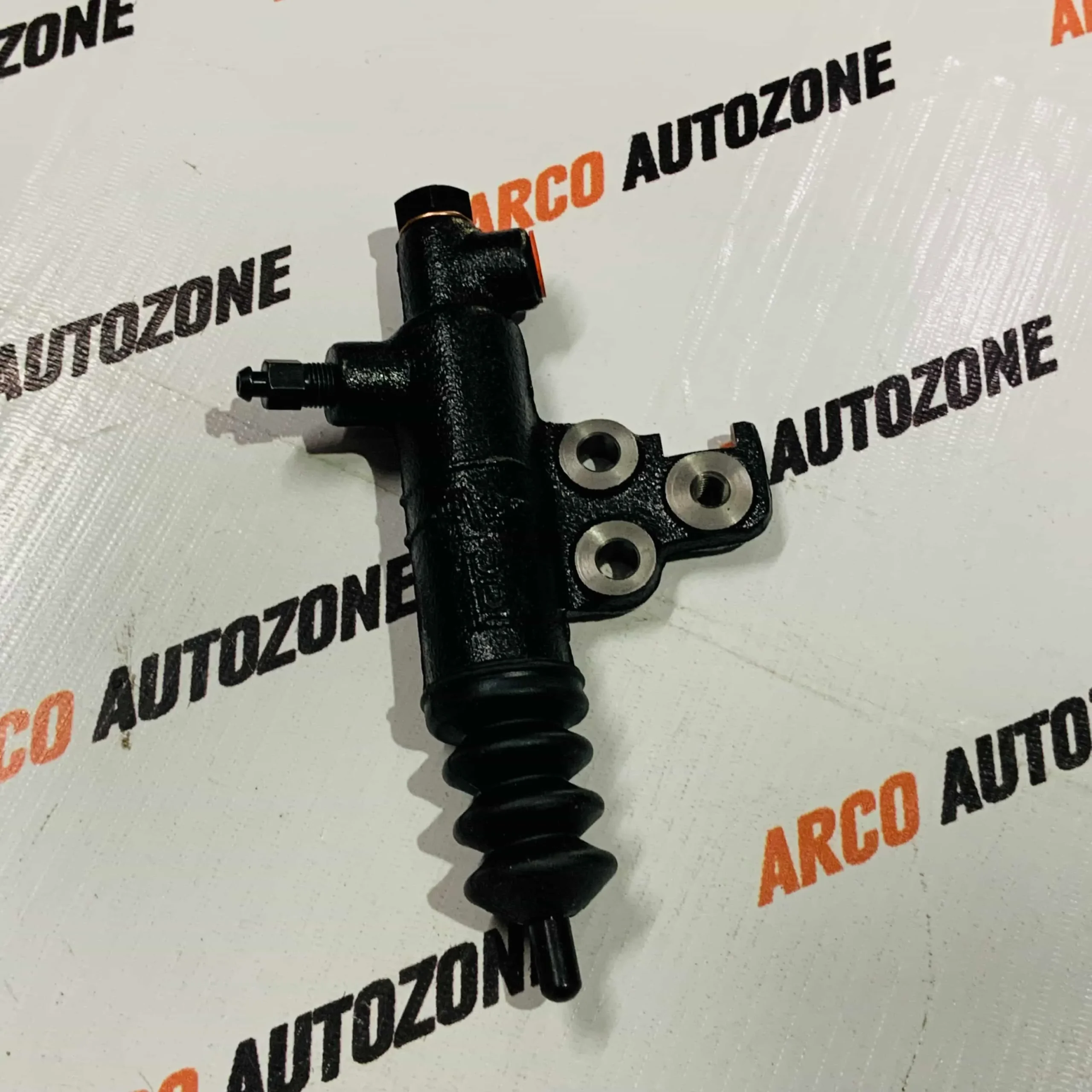 HYUNDAI ELITE 3 HOLE CLUTCH SLAVE CYLINDER