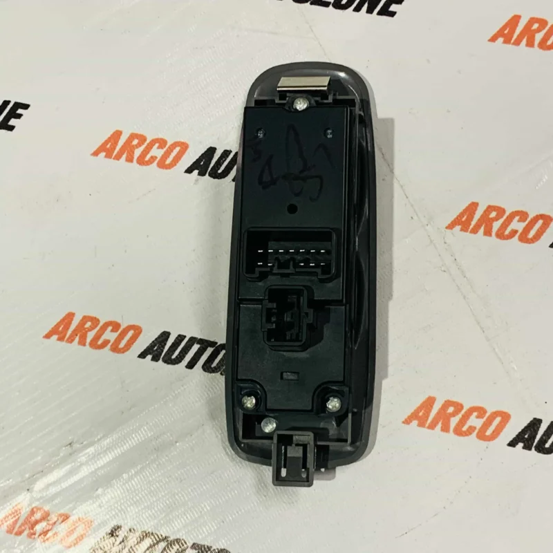 FORD ENDEAVOUR WINDOW SWITCH MAIN - Image 3