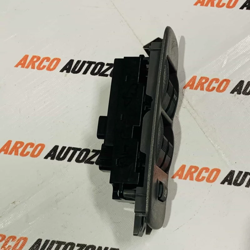 FORD ENDEAVOUR WINDOW SWITCH MAIN - Image 4