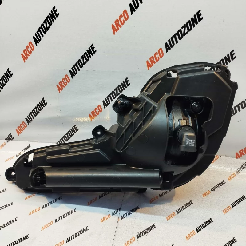 HYUNDAI FLUDIC 1ST GEN 922021V000 FOG LAMP RIGHT SIDE - Image 2