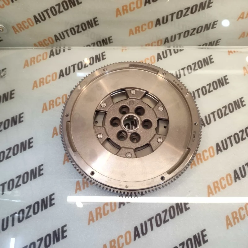 FLYWHEEL AUDI Q3 MANUAL DUAL MASS 135 TEETH LUK 4150583100 - Image 2