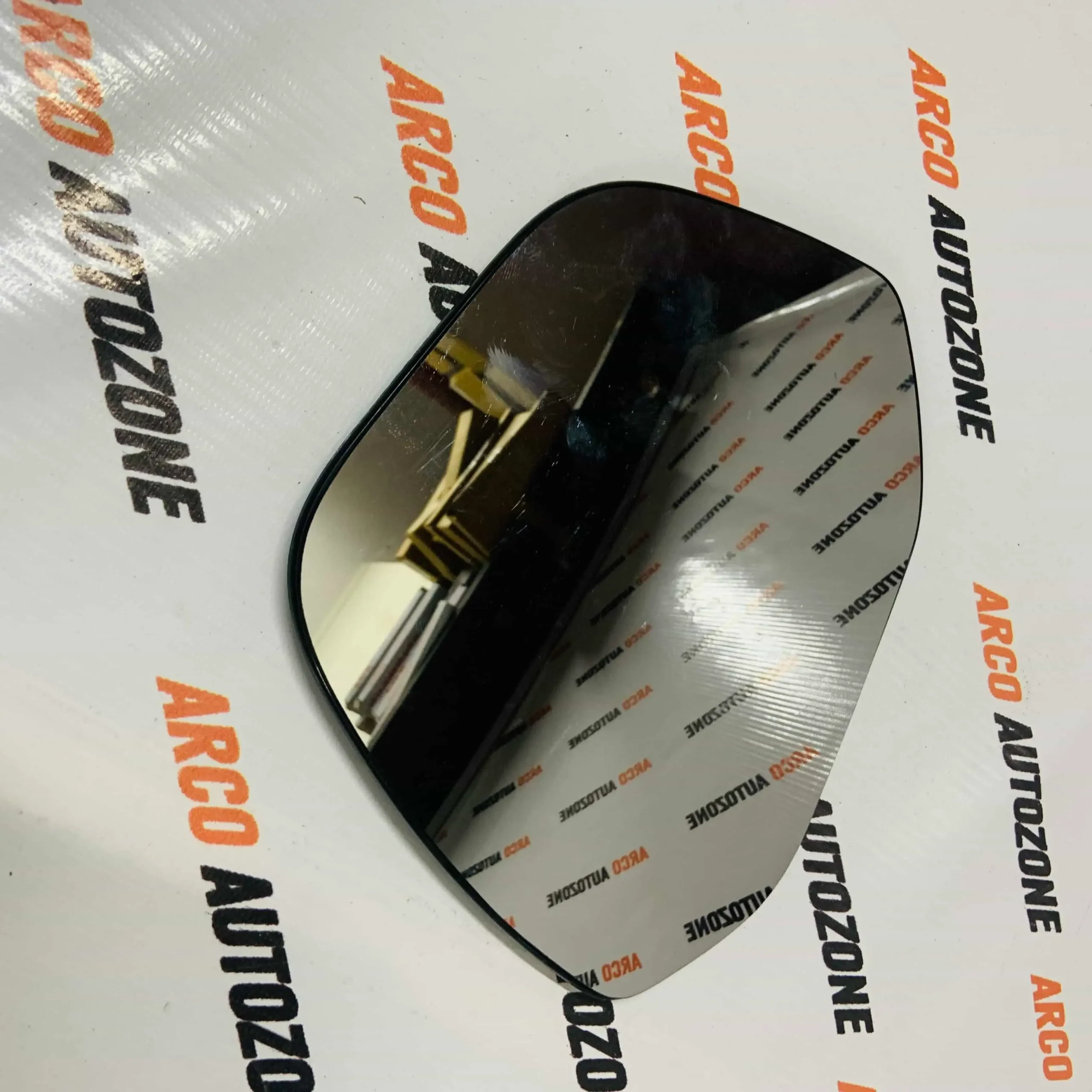 TATA HARRIER OE SUB MIRROR GLASS PLATE LEFT SIDE