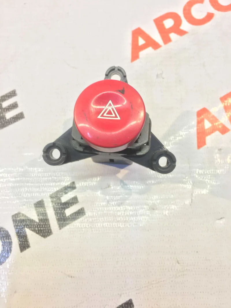HAZARD SWITCH CHEVROLET SPARK GM J96871740