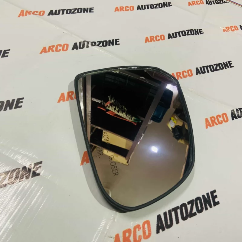 HYUNDAI I10 GRAND FOX SUB MIRROR GLASS PLATE RIGHT SIDE - Image 2