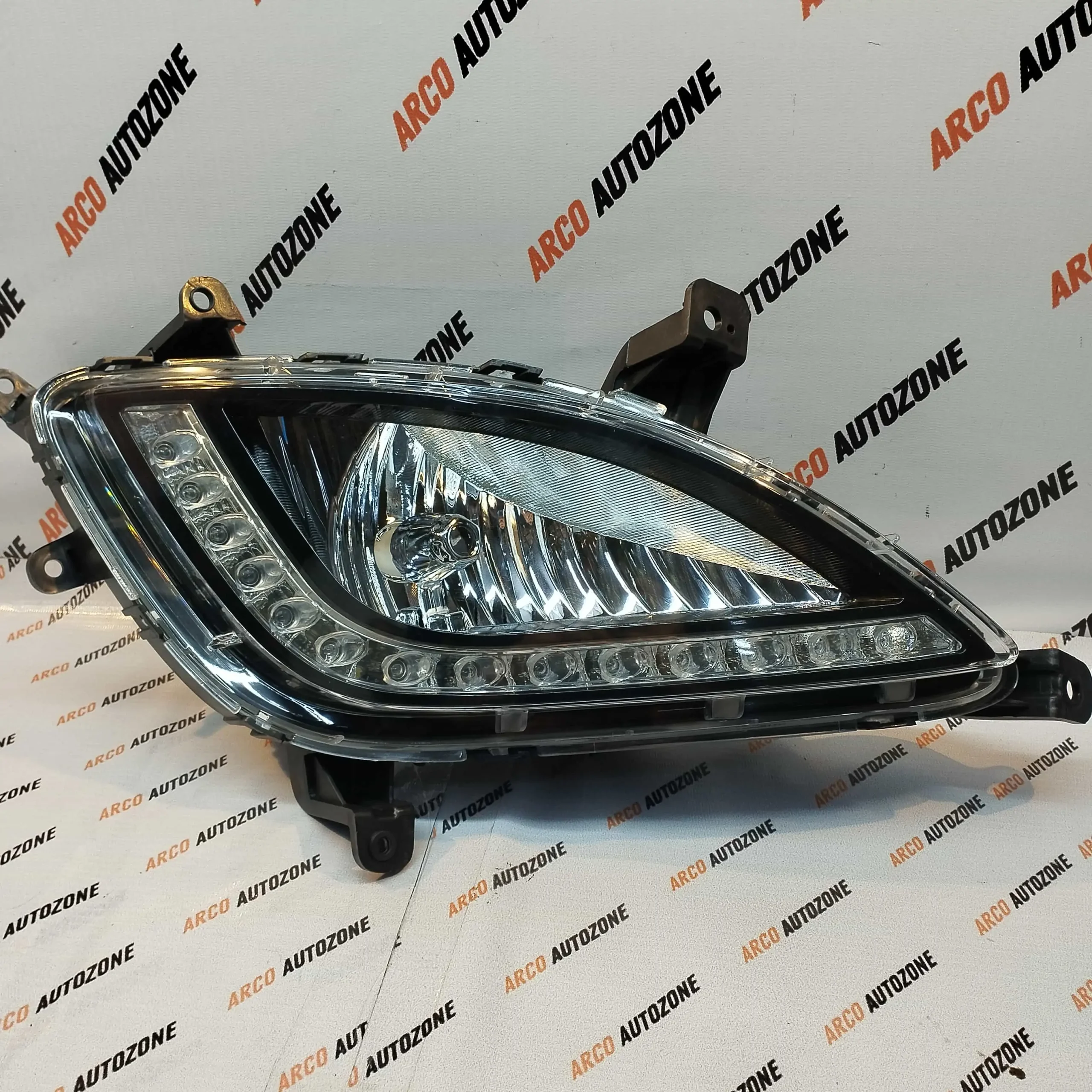 FOG LAMP RIGHT SIDE HYUNDAI I20 2ND GEN LED IMPORTED  922021J510