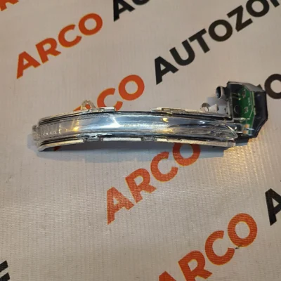 JAGUAR XE XF XJ SIDE GLASS INDICATOR RIGHT SIDE