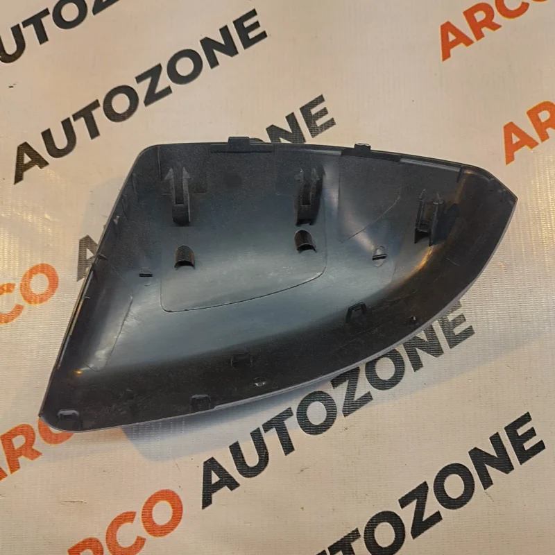 LAND ROVER DISCOVERY SIDE GLASS COVER LEFT SIDE - Image 2