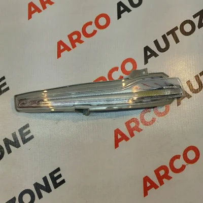 MERCEDES W205 CHROME SIDE GLASS INDICATOR LEFT SIDE
