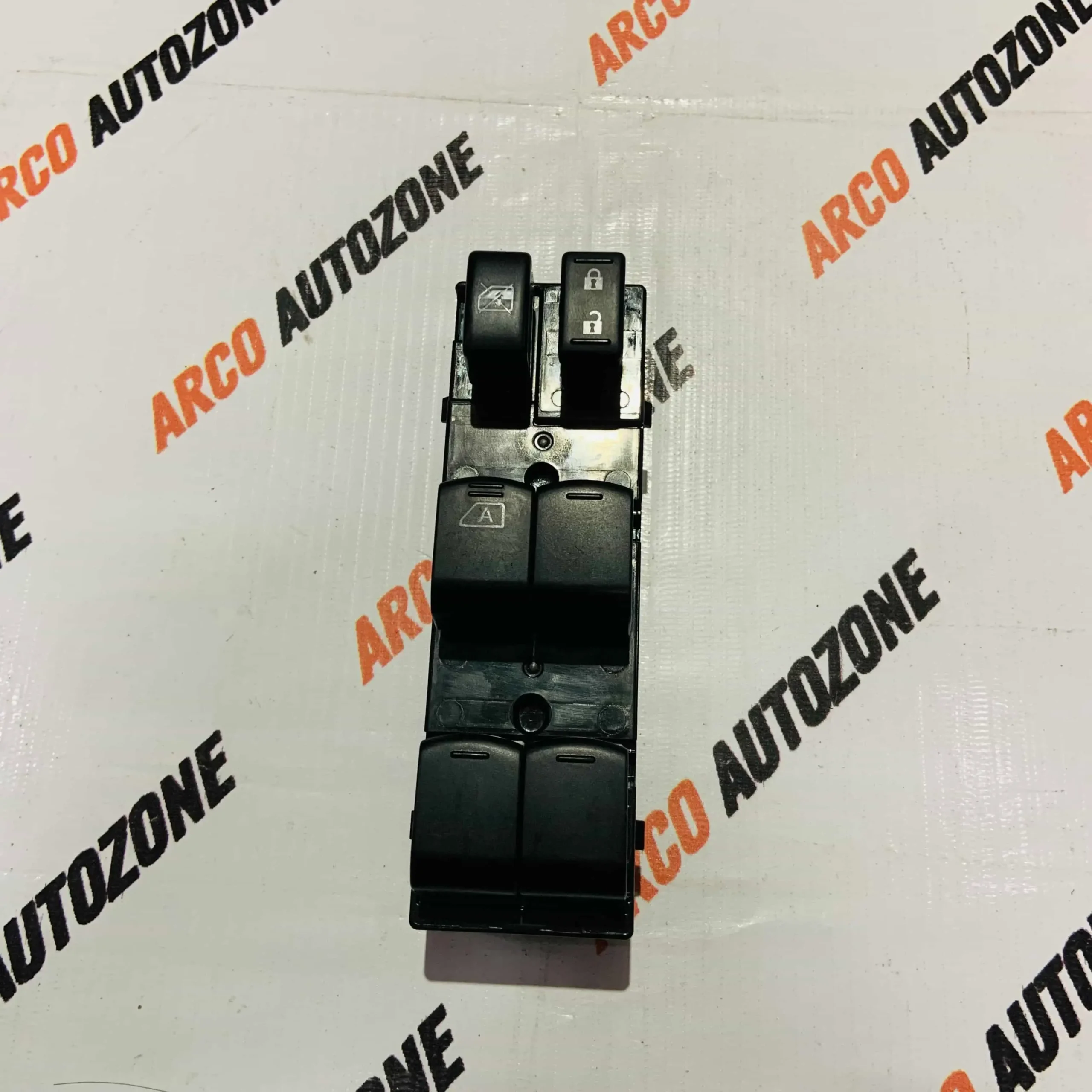 RENAULT MICRA FRONT RIGHT HAND IMPORT WINDOW SWITCH MAIN