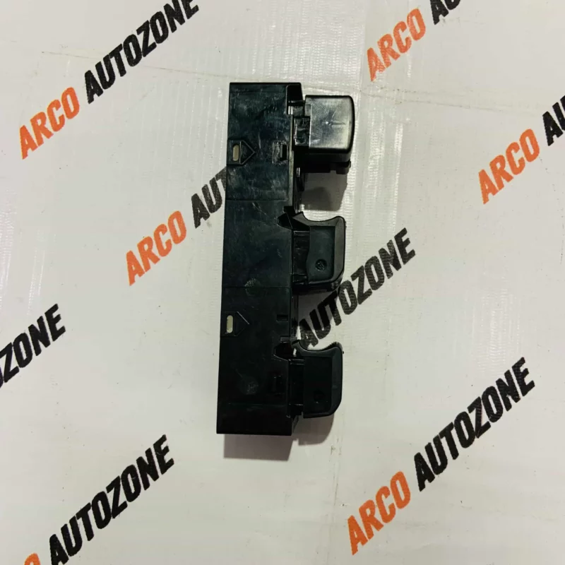 RENAULT MICRA FRONT RIGHT HAND IMPORT WINDOW SWITCH MAIN - Image 4