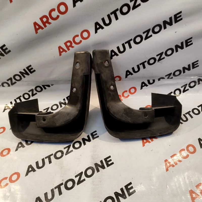 MUD FLAP HONDA CIVIC SEMI USED FRONT SET