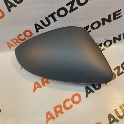 SKODA OCTAVIYA 2014 SIDE GLASS COVER RIGHT SIDE