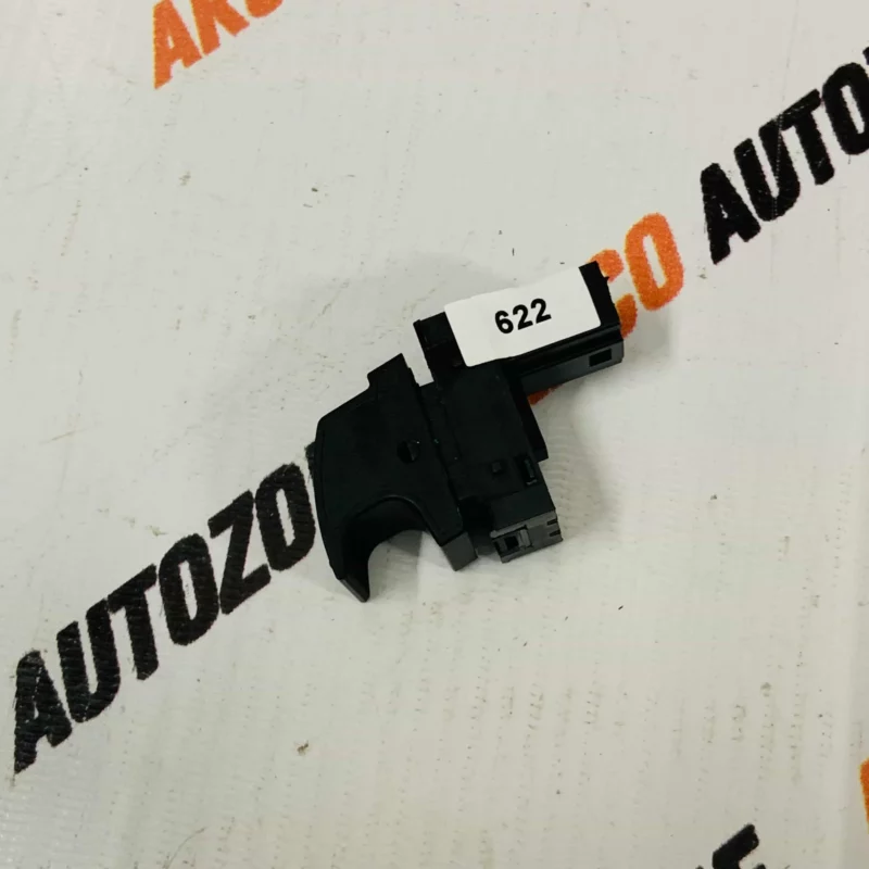 VOLKSWAGAN POLO FABIA 3 PIN LEFT HAND WINDOW SWITCH - Image 2