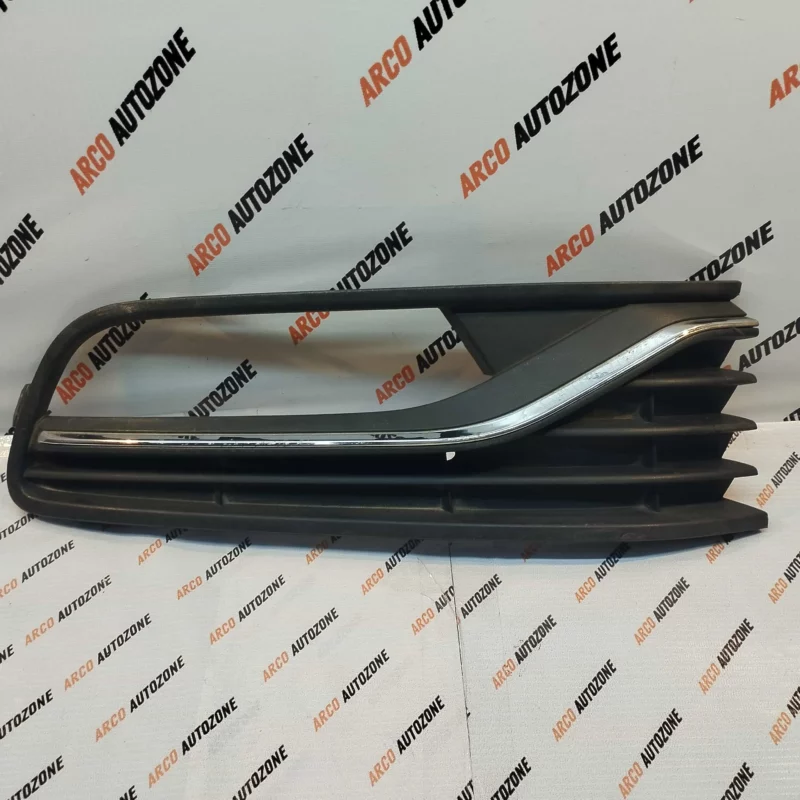VOLKSWAGEN POLO 2ND GEN HOLE ACCURATE 6RG853666J FOG LAMP COVER RIGHT SIDE