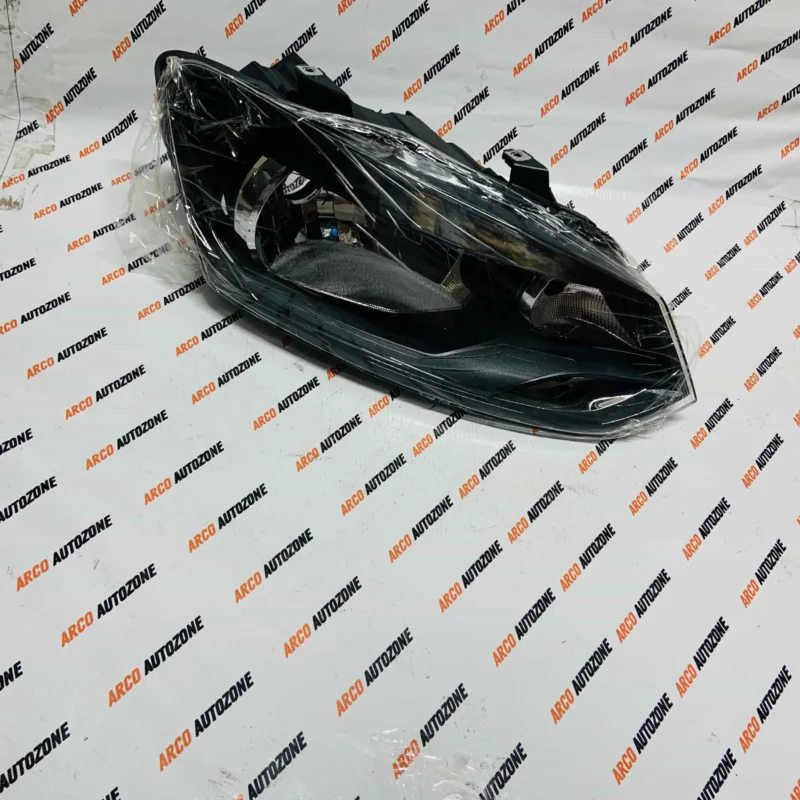 VOLKSWAGEN POLO VENTO BLACK HL5593A HEAD LIGHT RIGHT SIDE