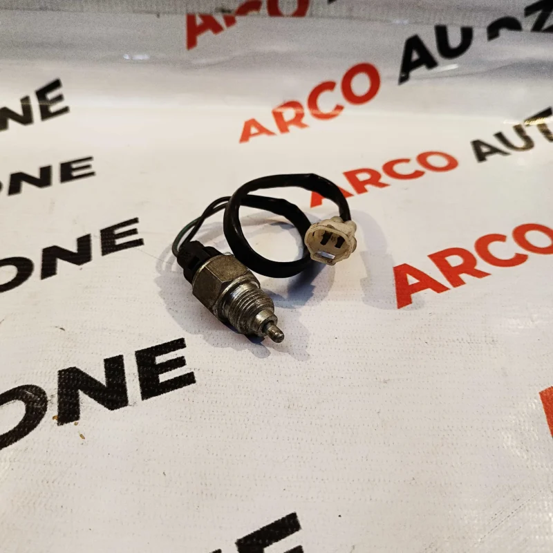 REVERSE LIGHT SWITCH TATA ZEST BOLT INDICA INDIGO NEXON TIAGO ALTROZ NEXON WITH WIRE MINDA S02019