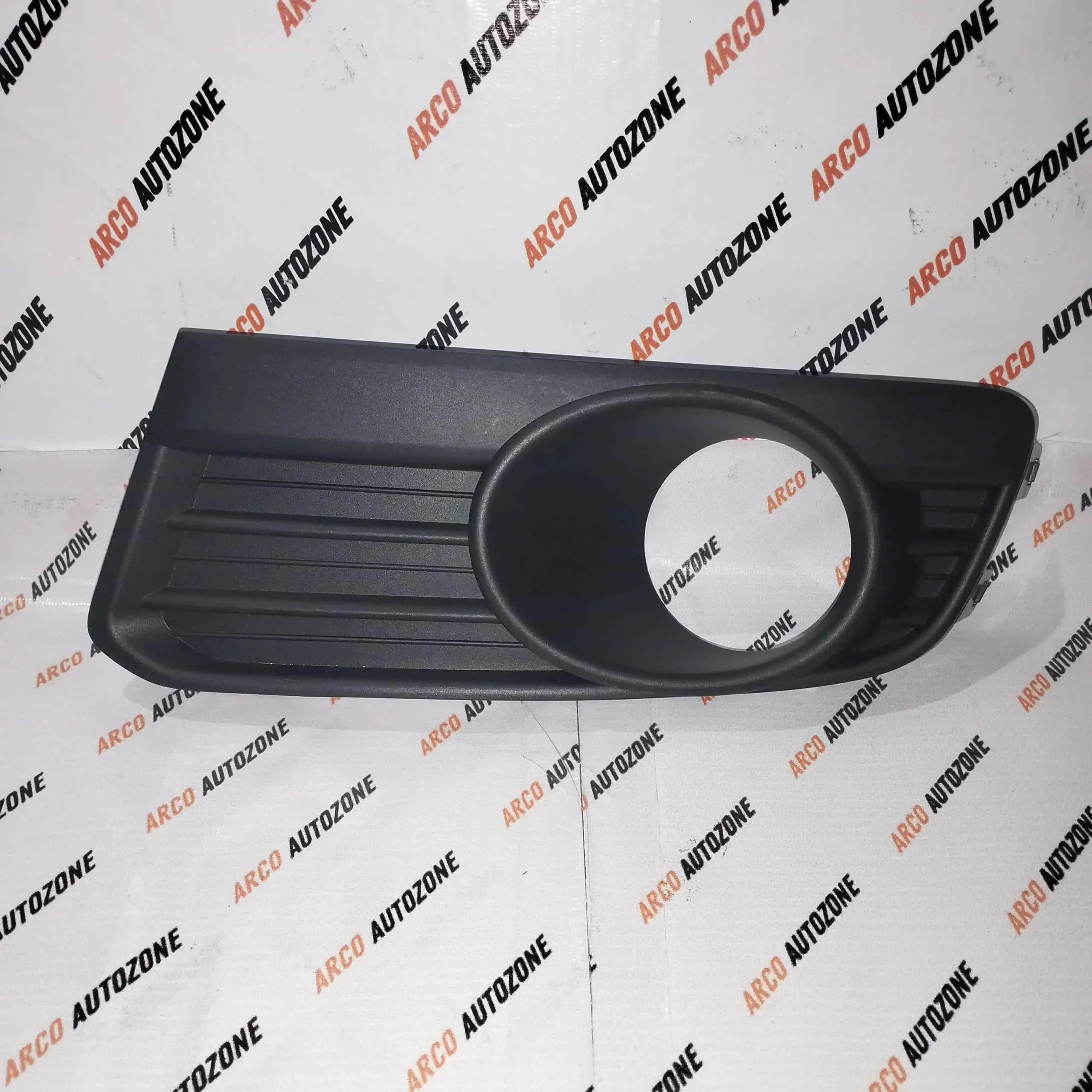 MARUTI SUZUKI RITZ  OE  71761M83K10 FOG LAMP COVER LEFT SIDE 71761M83K10