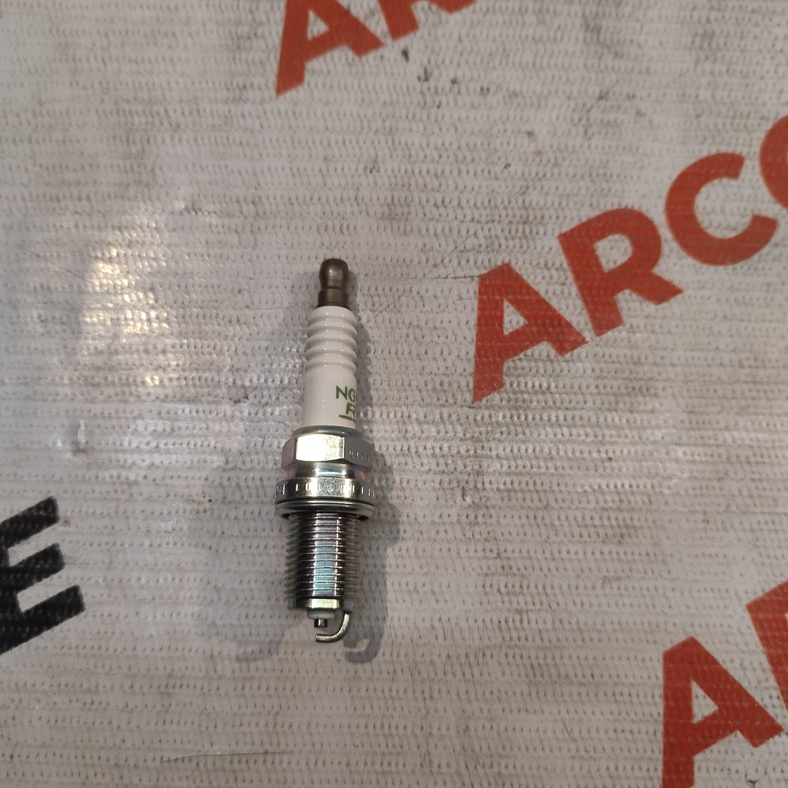 SPARK PLUG HYUNDAI SANTRO NGK BKR5E11