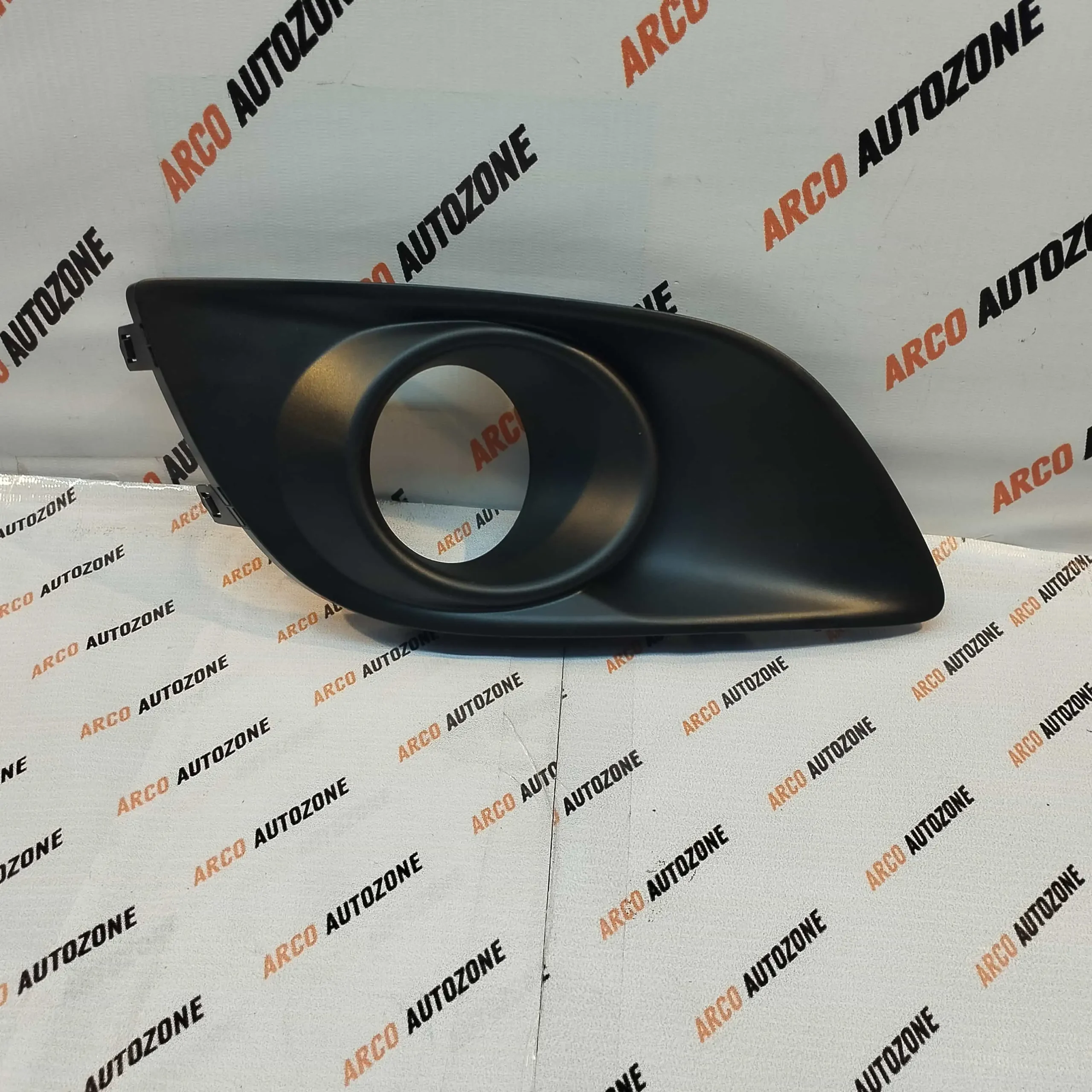 MARUTI SUZUKI SWIFT 2012 HOLE 7175174LR FOG LAMP COVER RIGHT SIDE