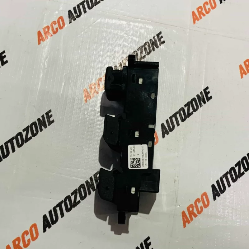 MARUTI SUZUKI SWIFT ERTIGA 2012 WINDOW SWITCH MAIN S21077 - Image 2