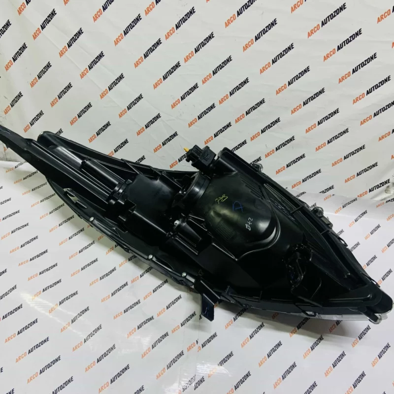 MARUTI SUZUKI SWIFT 3RD GEN BLACK 131HLABMR HEAD LIGHT RIGHT SIDE - Image 3