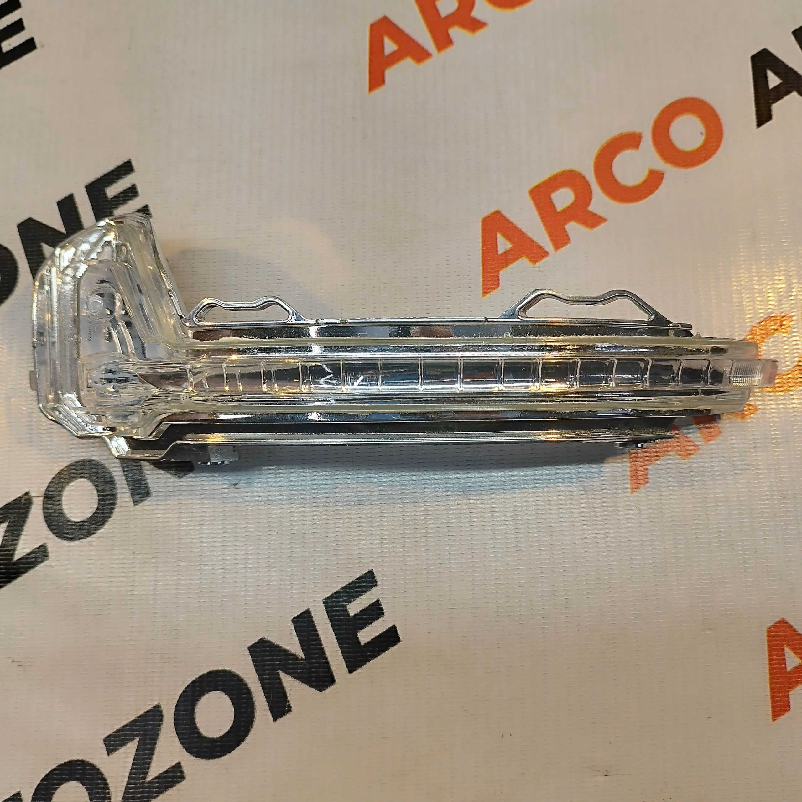 VOLKSWAGEN TAIGUN SIDE GLASS INDICATOR LEFT SIDE