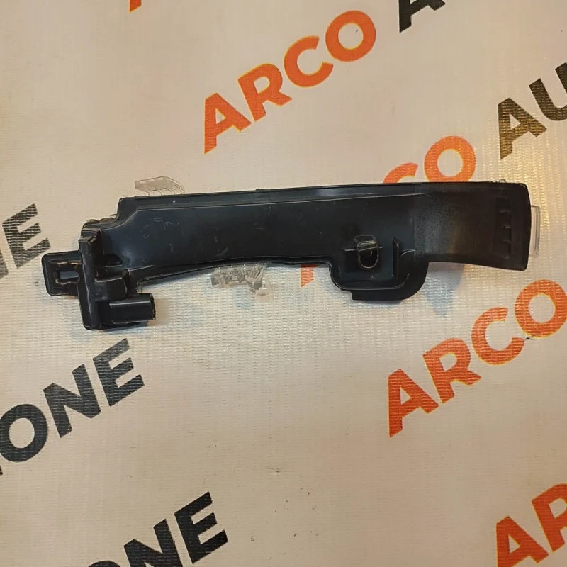 VOLVO S60 2014 SIDE GLASS INDICATOR RIGHT SIDE - Image 3
