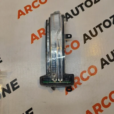 VOLVO XC60 2014 SIDE GLASS INDICATOR RIGHT SIDE