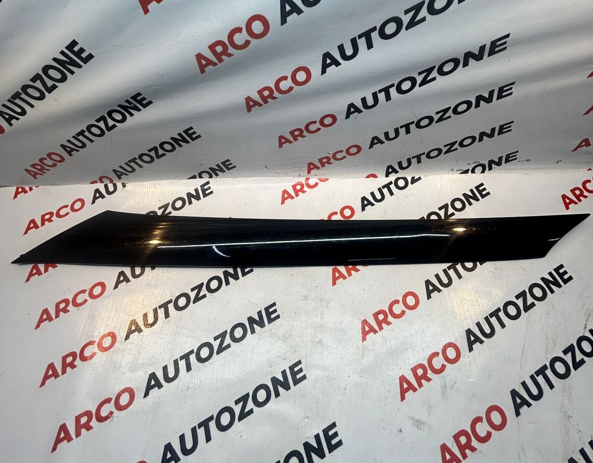 GARNISH ASSY DELTA KIA SELTOS RIGHT SIDE 86260Q6000 SEMI USED