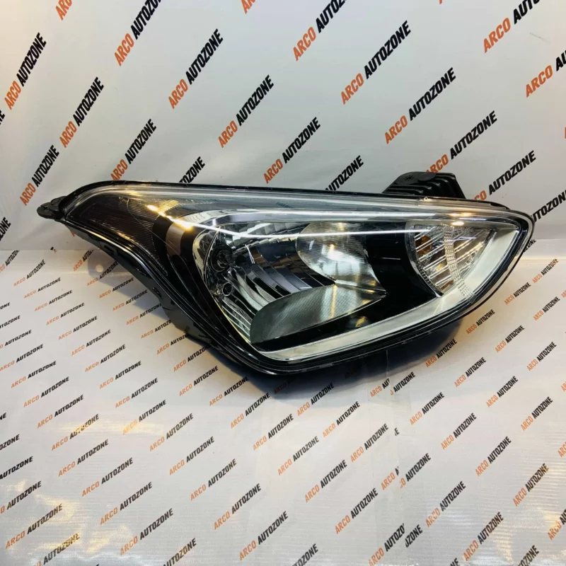 HYUNDAI XCENT BLACK 92102B4400 HEAD LIGHT RIGHT SIDE