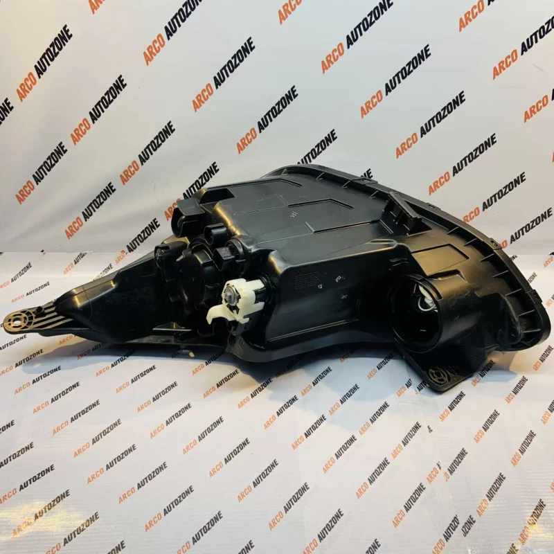 HYUNDAI XCENT BLACK 92102B4400 HEAD LIGHT RIGHT SIDE - Image 3
