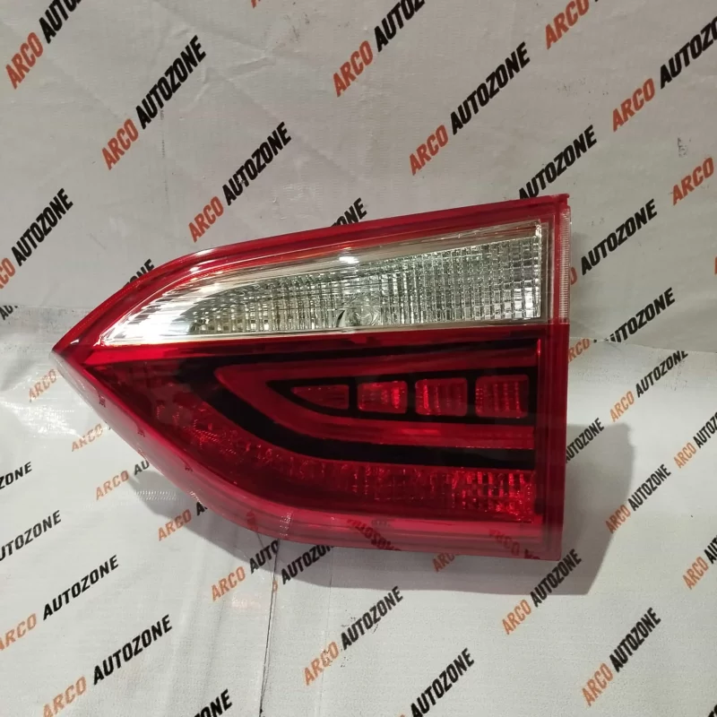 HYUNDAI XCENT 2ND GEN OE 92404B4700 DICKY LIGHT RIGHT SIDE