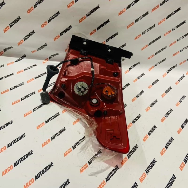 HYUNDAI XCENT 2ND GEN OE LEFT HAND 92401B4700 - Image 3