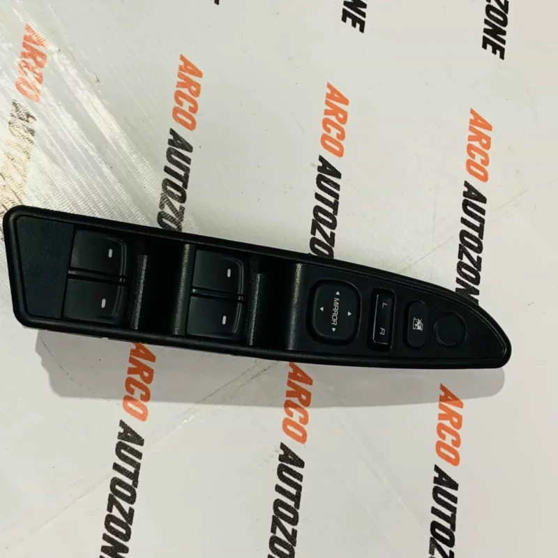 MAHINDRA XUV 500 BLACK WITHOUT FOLD WINDOW SWITCH MAIN S21156