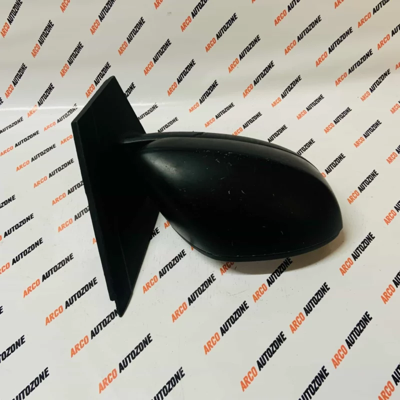 TATA ZEST BOLT 3 WIRE SEMI USED OUTSIDE MIRROR RIGHT SIDE - Image 2